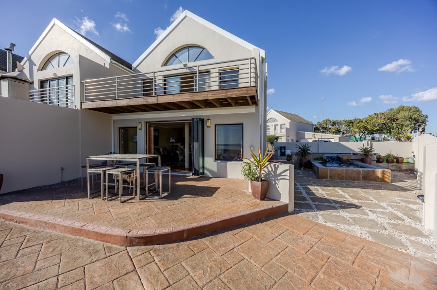 2 Bedroom Property for Sale in Lagoon Beach Western Cape